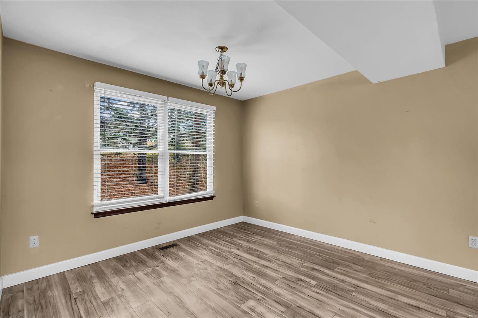 St Peters, Missouri 63376, United States, 3 Bedrooms Bedrooms, ,3 BathroomsBathrooms,Residential,Pending,25932