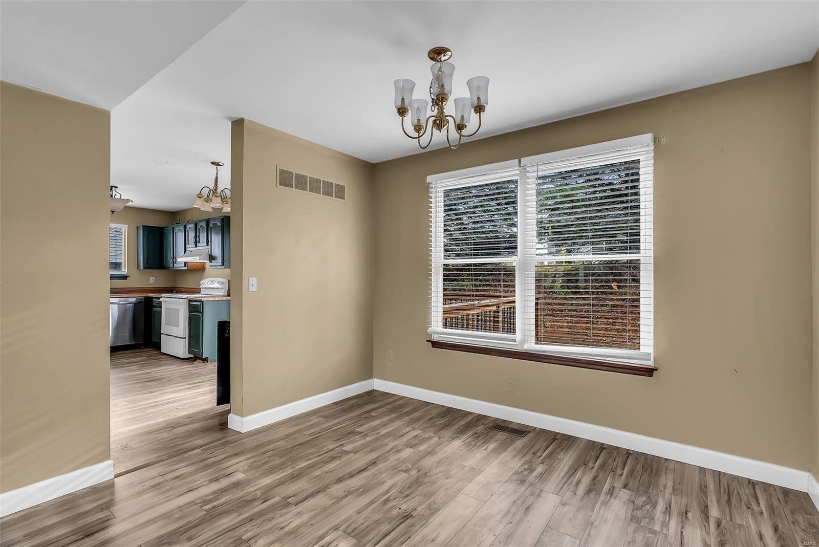 St Peters, Missouri 63376, United States, 3 Bedrooms Bedrooms, ,3 BathroomsBathrooms,Residential,Pending,25932