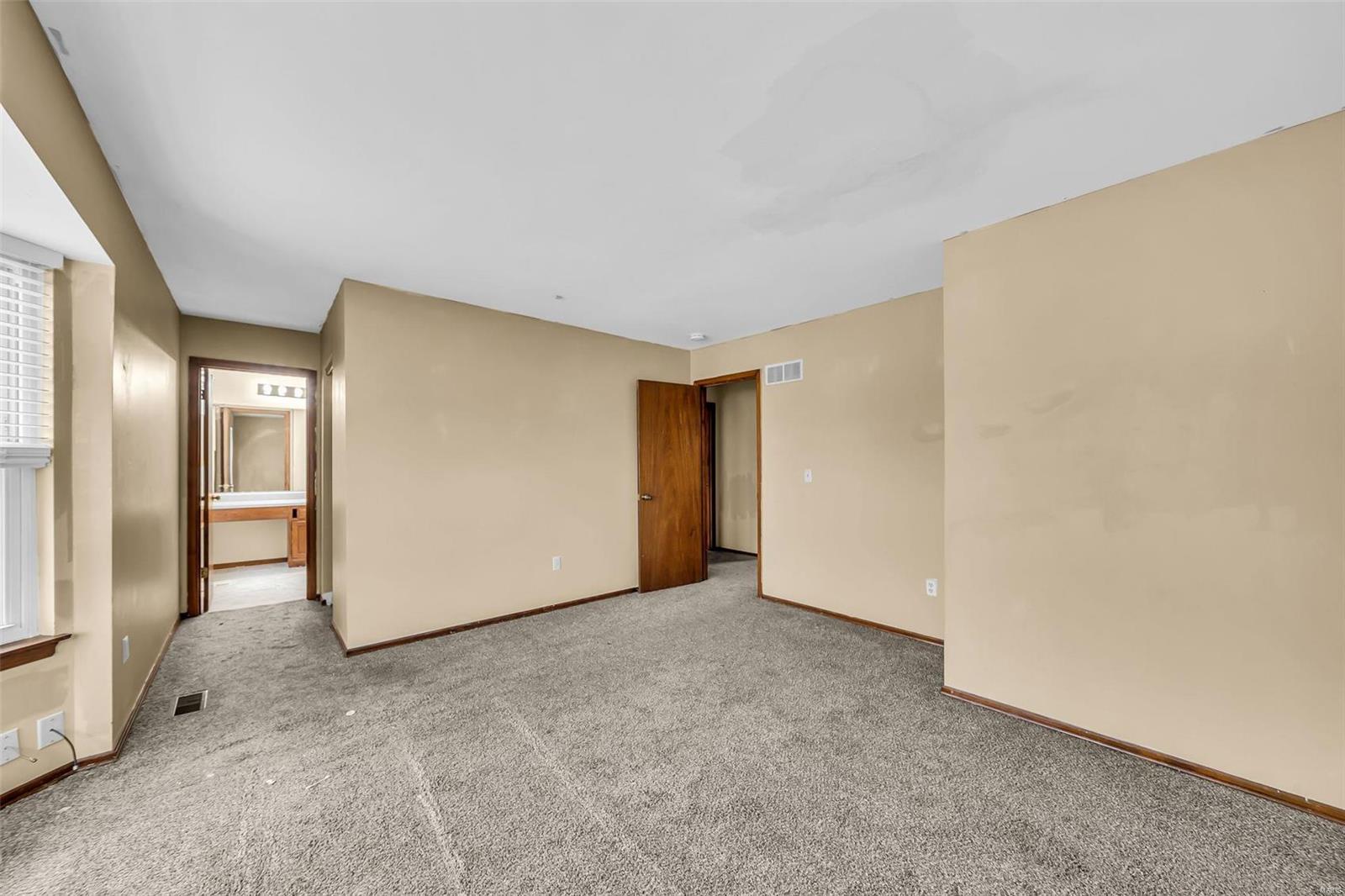 St Peters, Missouri 63376, United States, 3 Bedrooms Bedrooms, ,3 BathroomsBathrooms,Residential,Pending,25932