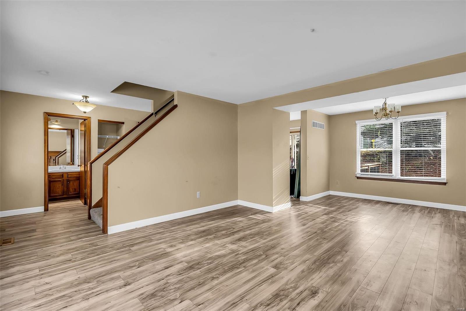 St Peters, Missouri 63376, United States, 3 Bedrooms Bedrooms, ,3 BathroomsBathrooms,Residential,Pending,25932