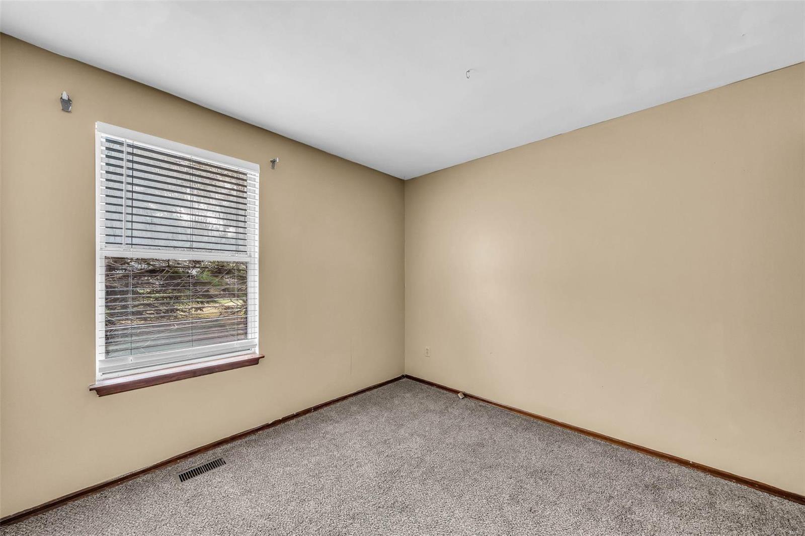 St Peters, Missouri 63376, United States, 3 Bedrooms Bedrooms, ,3 BathroomsBathrooms,Residential,Pending,25932