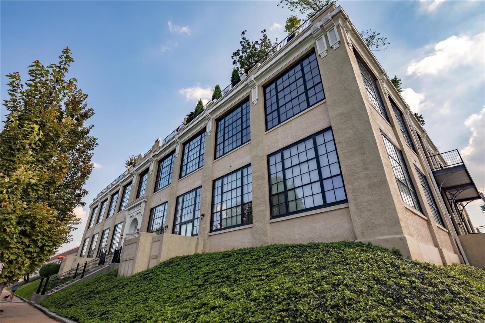 4200 Laclede Condo - Residential