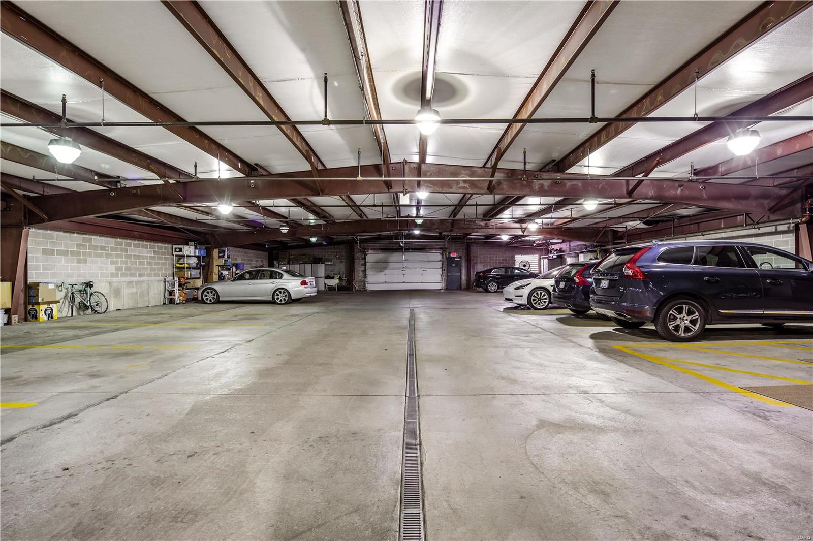 4200 Laclede Condo - Residential