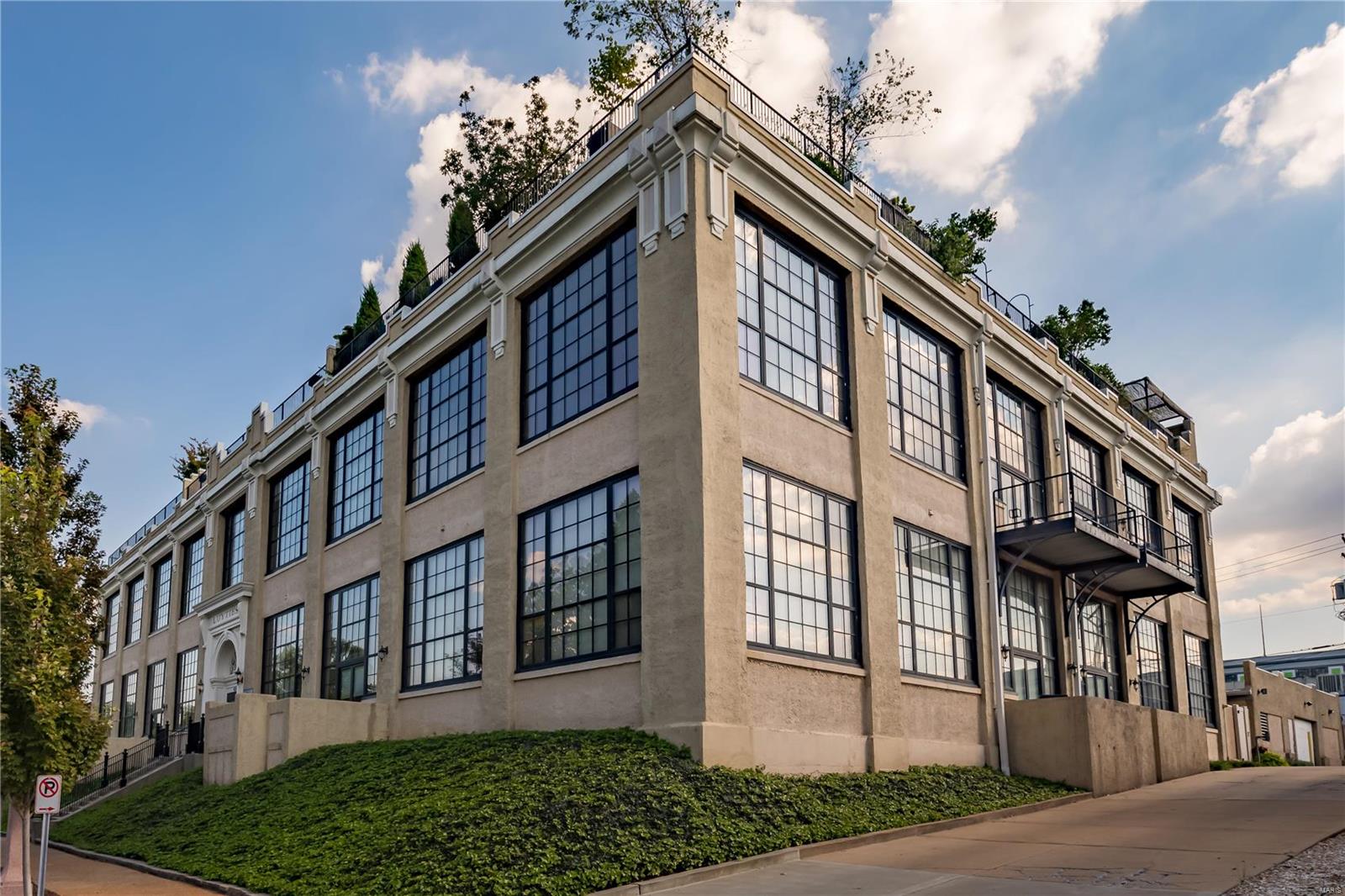 4200 Laclede Condo - Residential