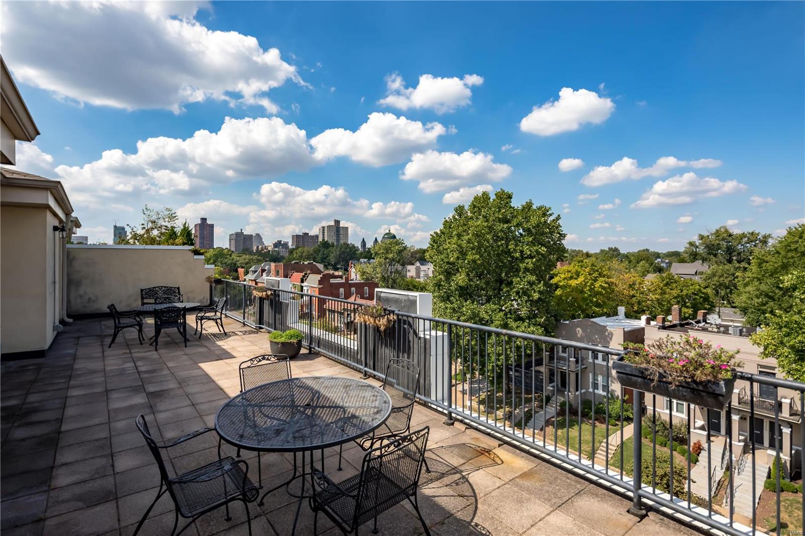 4200 Laclede Condo - Residential