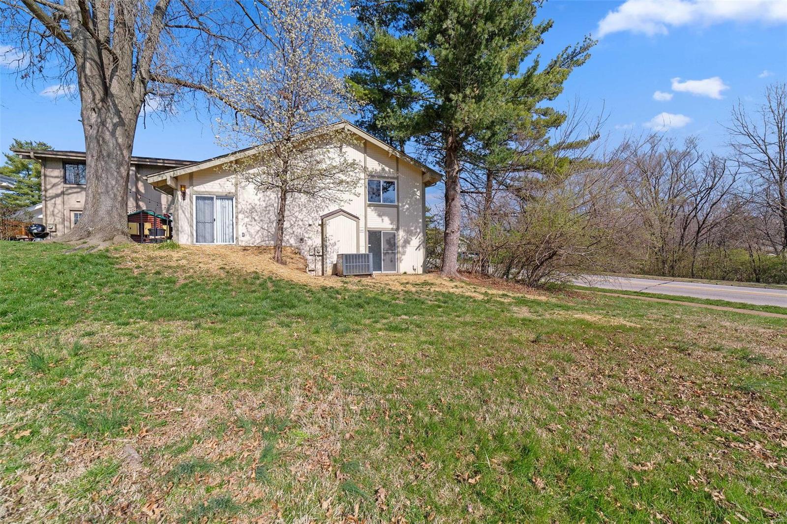 Rolling Hills Country Club Park Sec 1 - Residential Lease