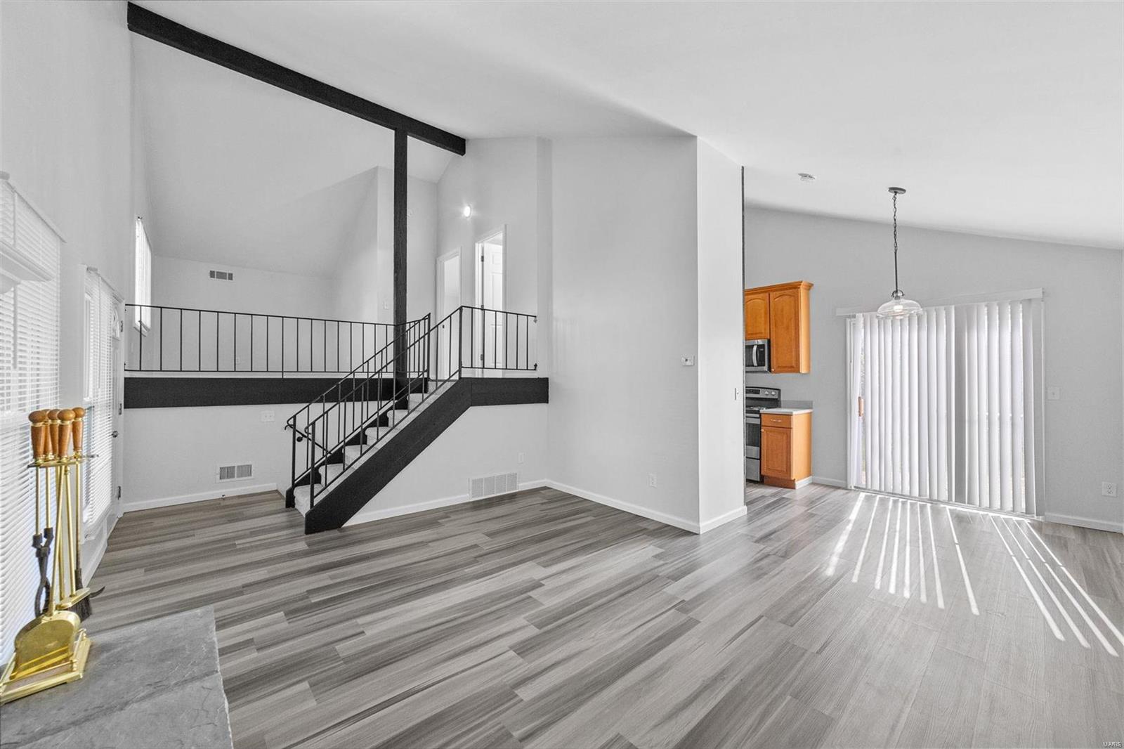 Rolling Hills Country Club Park Sec 1 - Residential Lease
