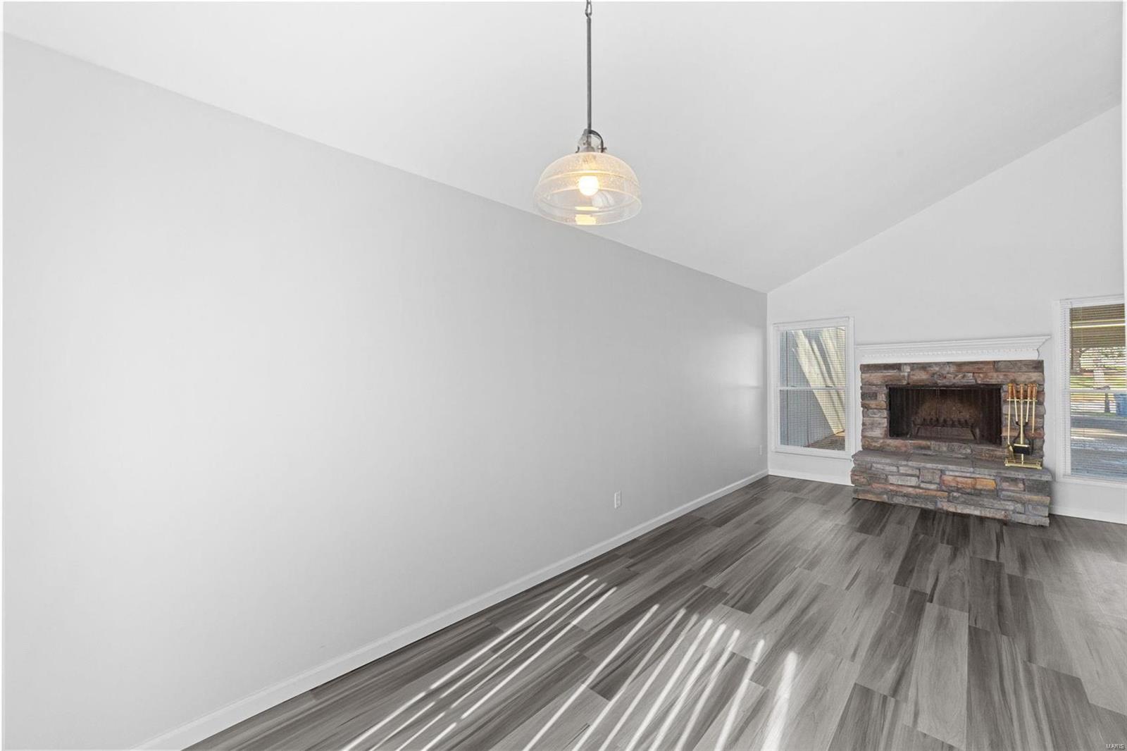 Rolling Hills Country Club Park Sec 1 - Residential Lease