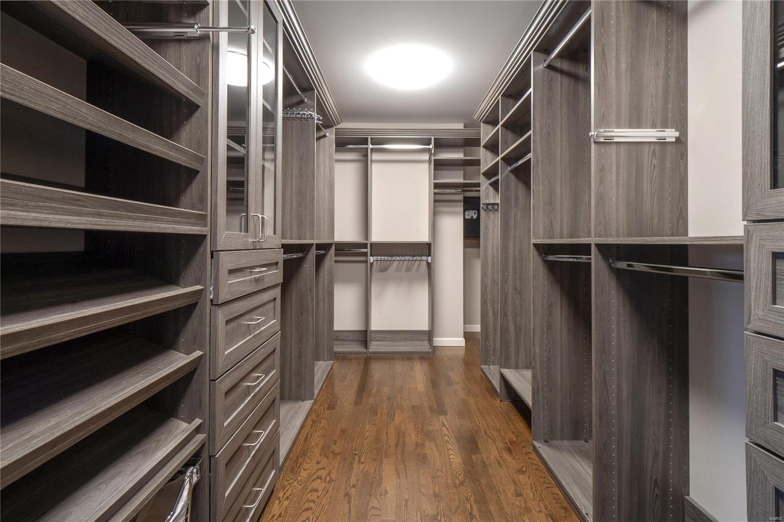 School Land Lt Pt 3 Lt Split Aka Two - Residential