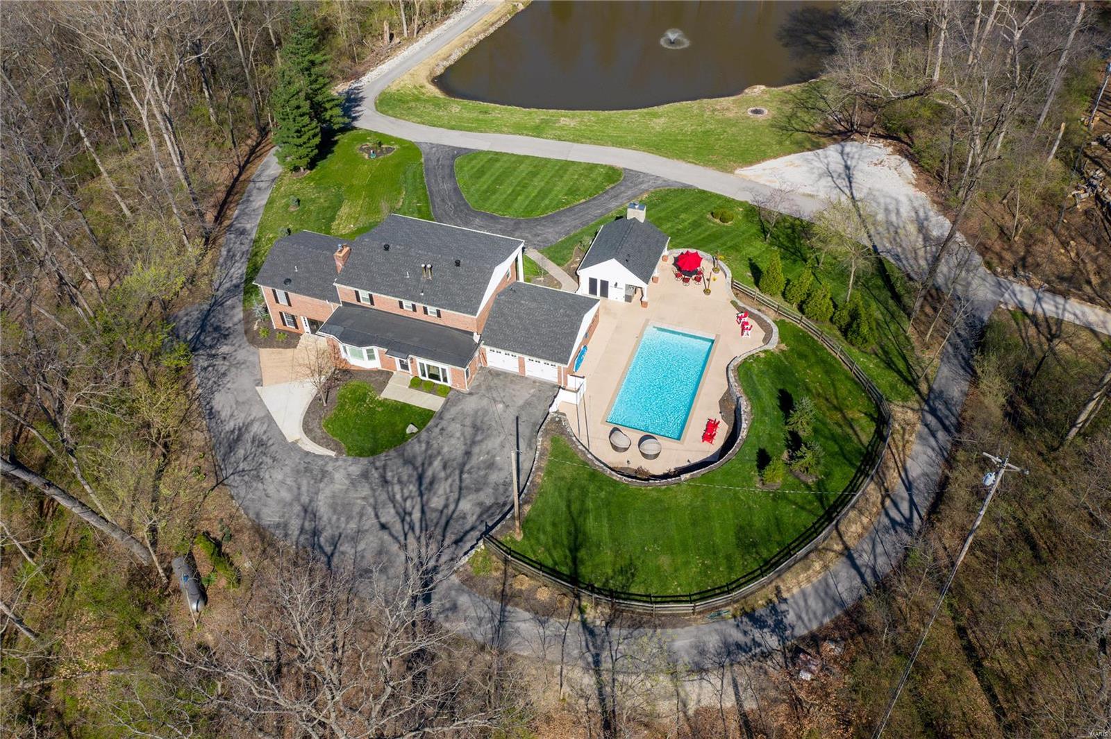 School Land Lt Pt 3 Lt Split Aka Two - Residential