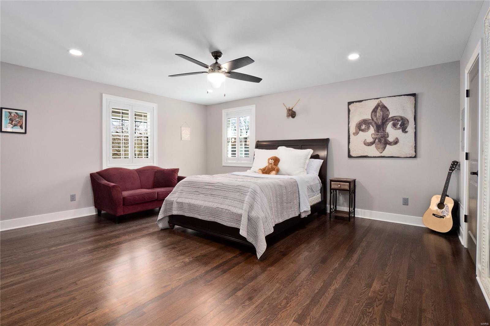 School Land Lt Pt 3 Lt Split Aka Two - Residential