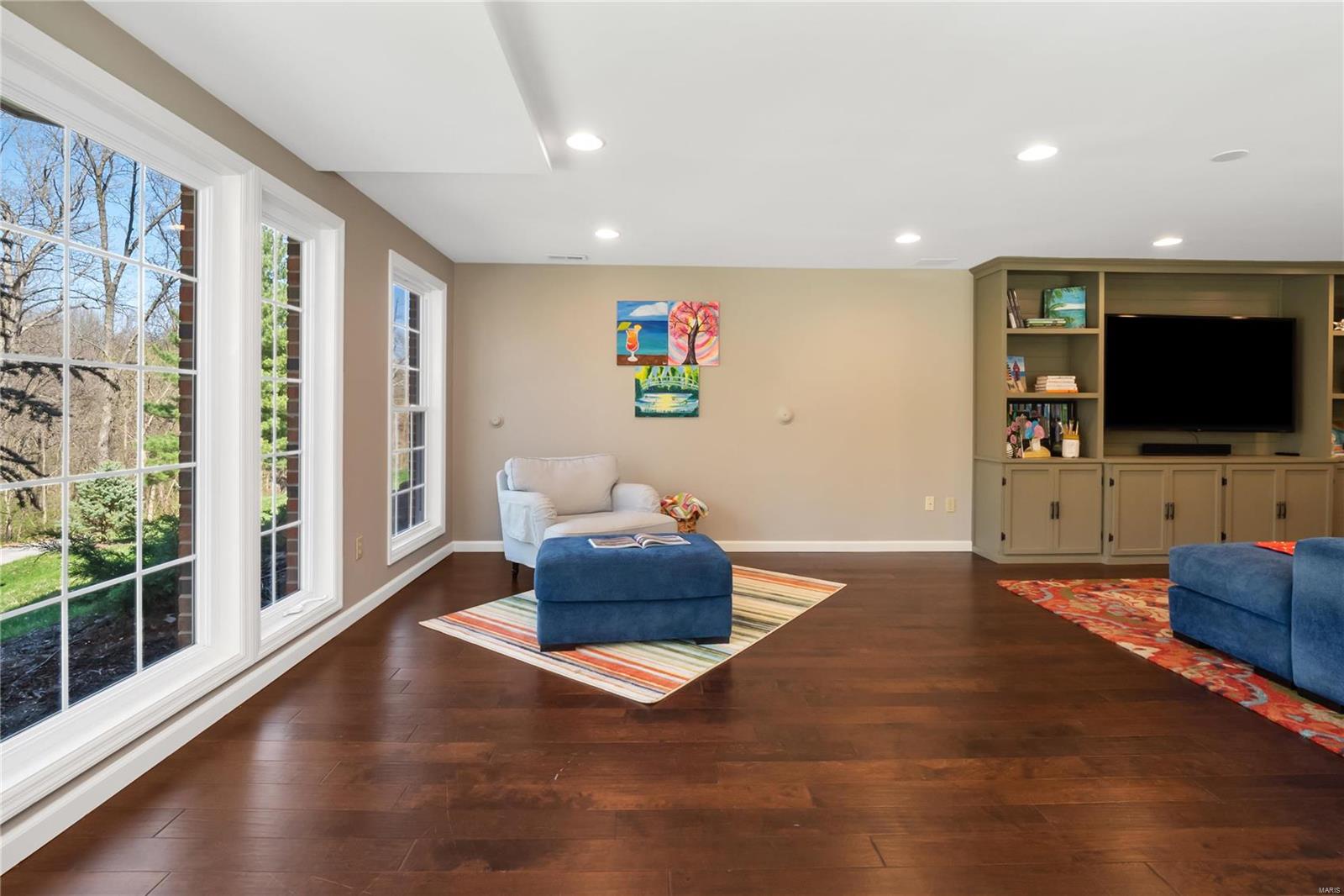 School Land Lt Pt 3 Lt Split Aka Two - Residential