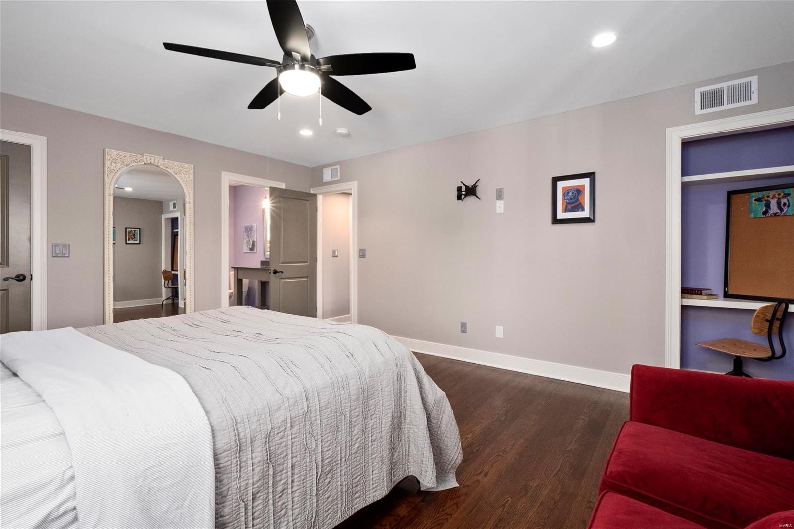 School Land Lt Pt 3 Lt Split Aka Two - Residential