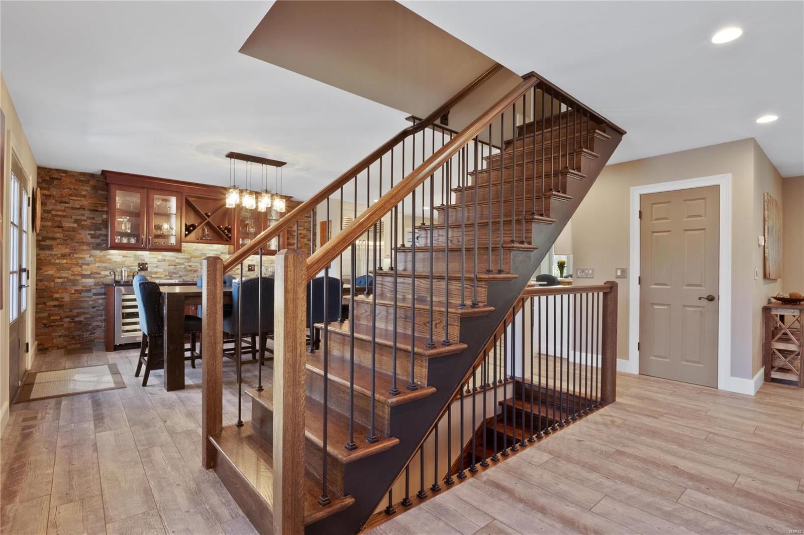 School Land Lt Pt 3 Lt Split Aka Two - Residential