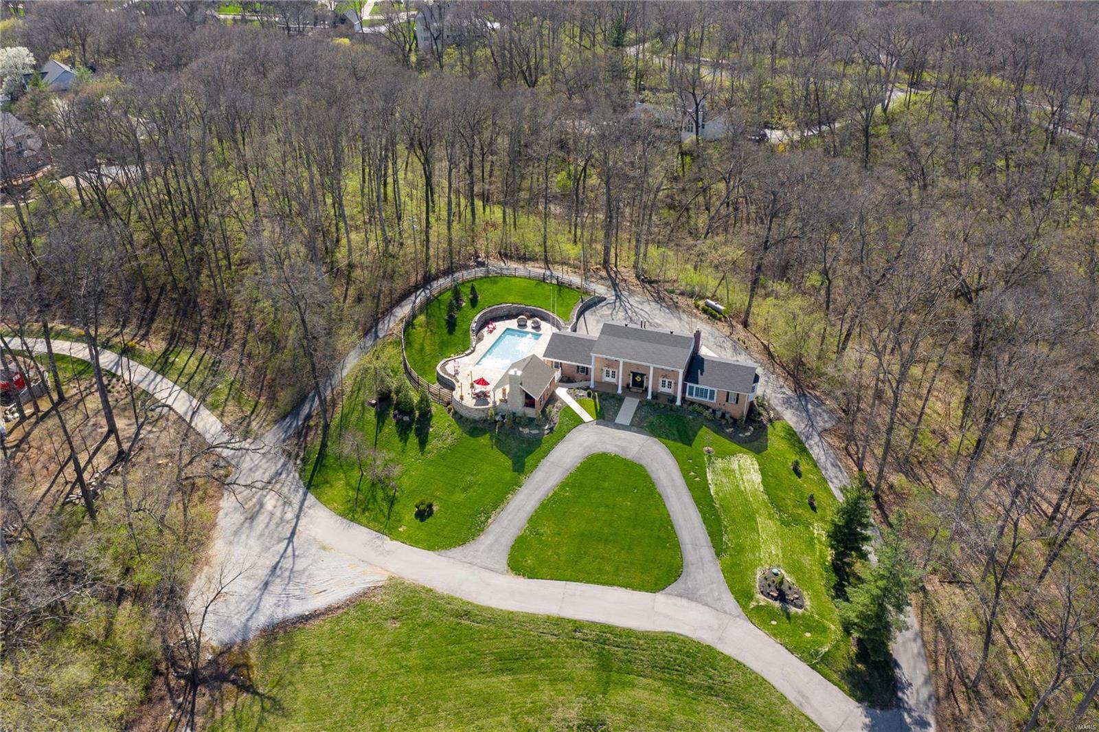 School Land Lt Pt 3 Lt Split Aka Two - Residential