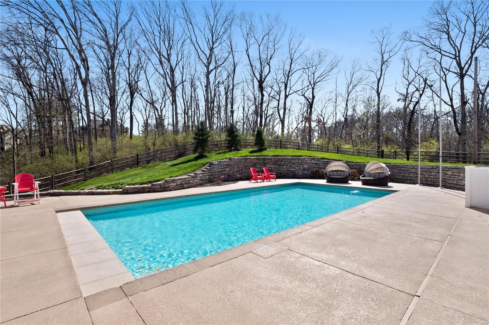 School Land Lt Pt 3 Lt Split Aka Two - Residential