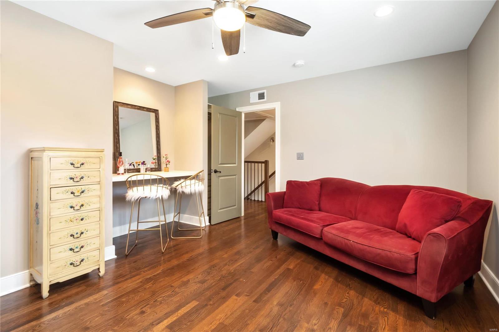 School Land Lt Pt 3 Lt Split Aka Two - Residential