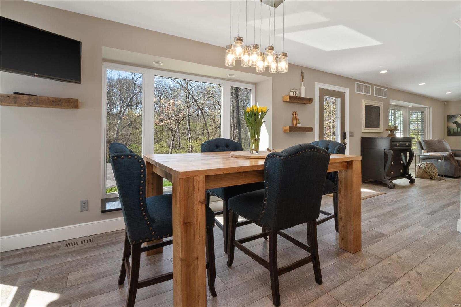 School Land Lt Pt 3 Lt Split Aka Two - Residential