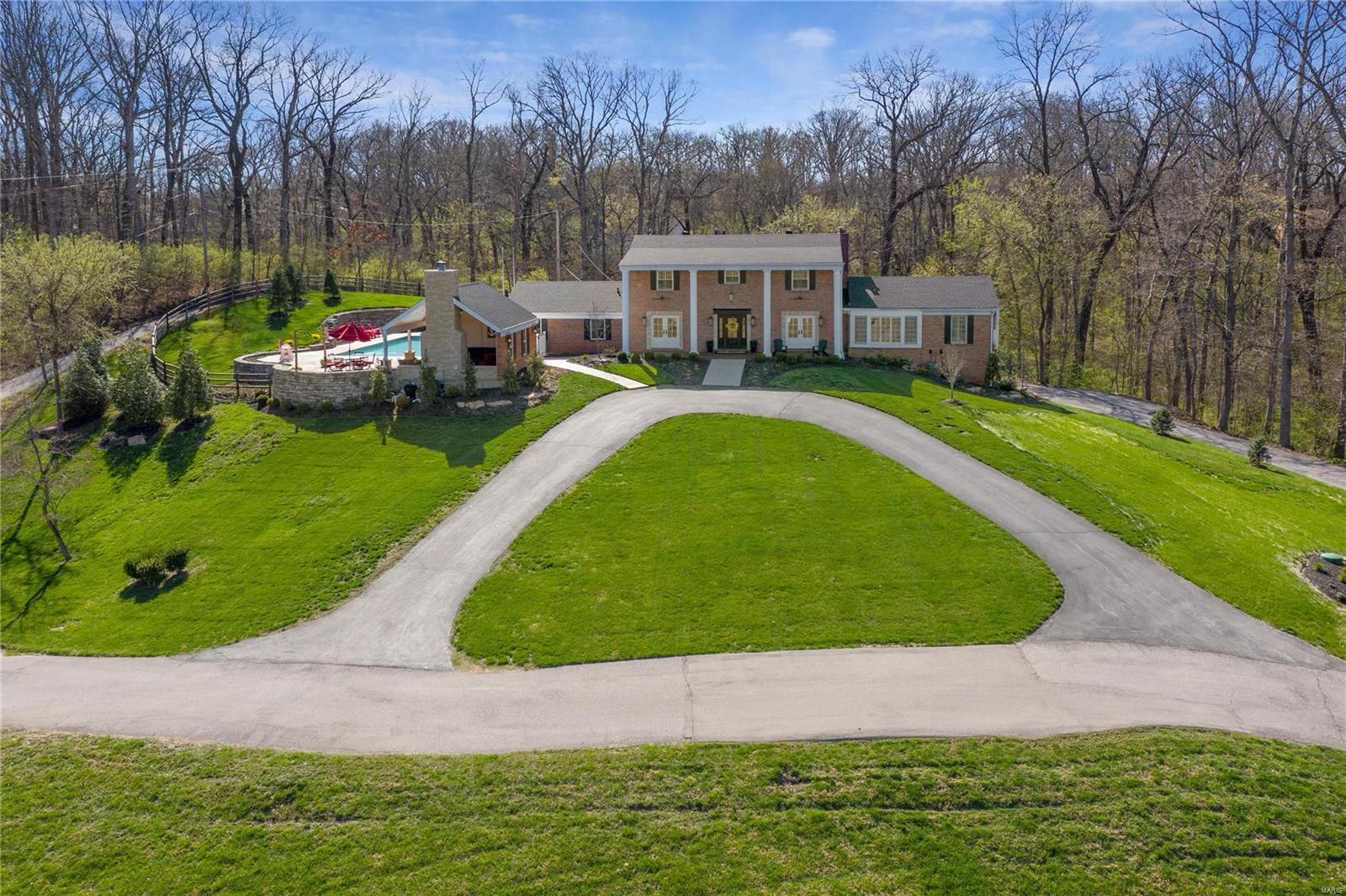 School Land Lt Pt 3 Lt Split Aka Two - Residential