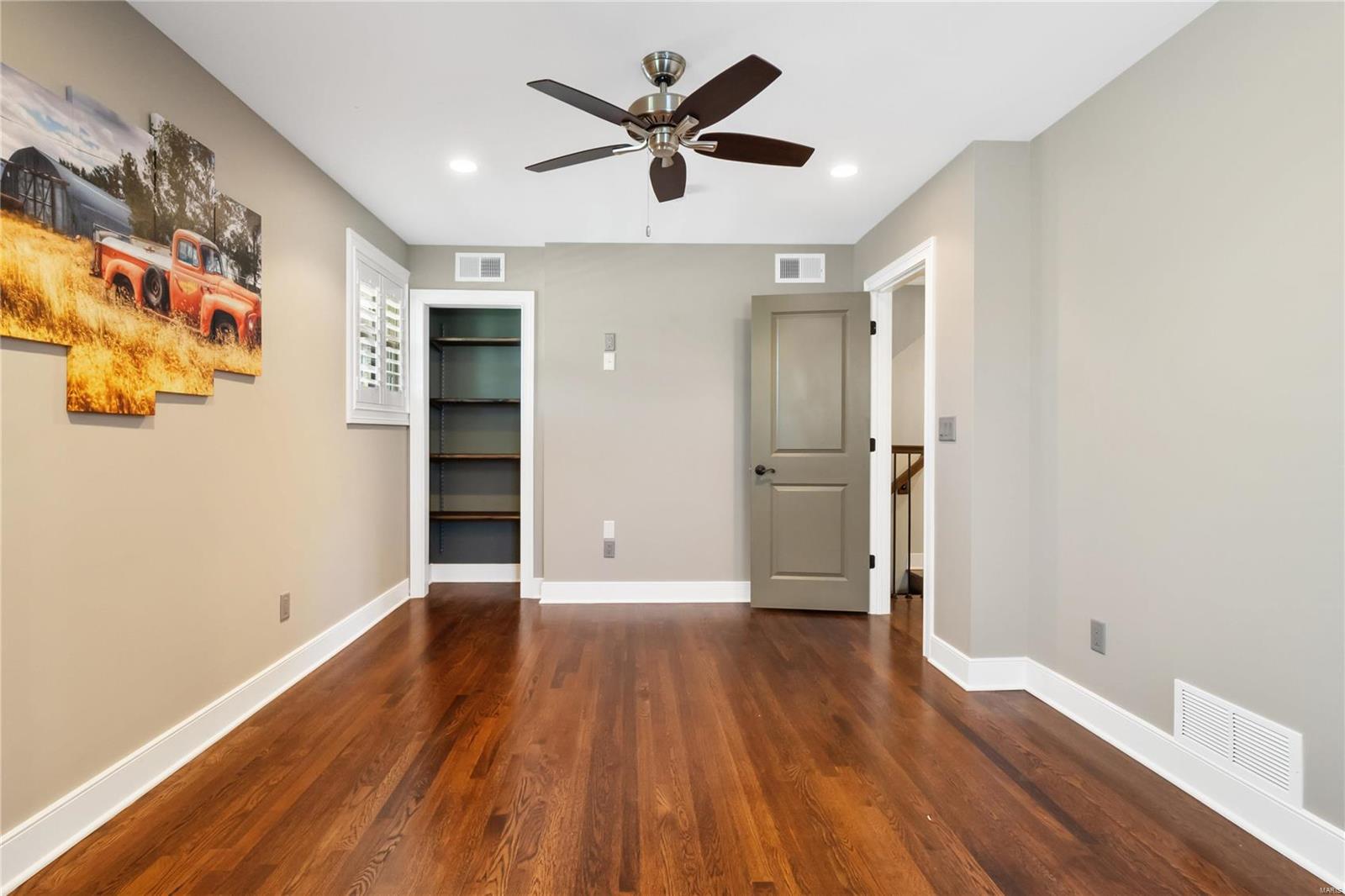 School Land Lt Pt 3 Lt Split Aka Two - Residential