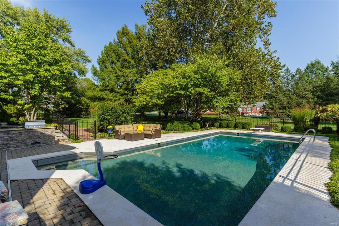 Ballas Courts - Residential