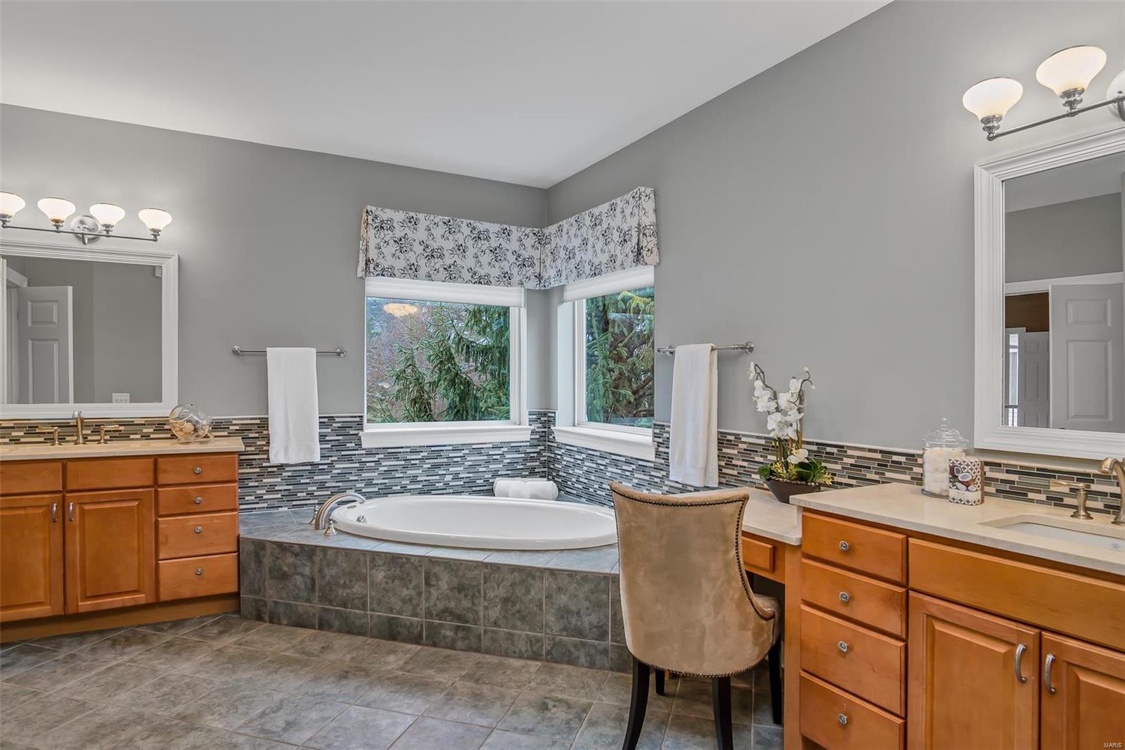 Ballas Courts - Residential