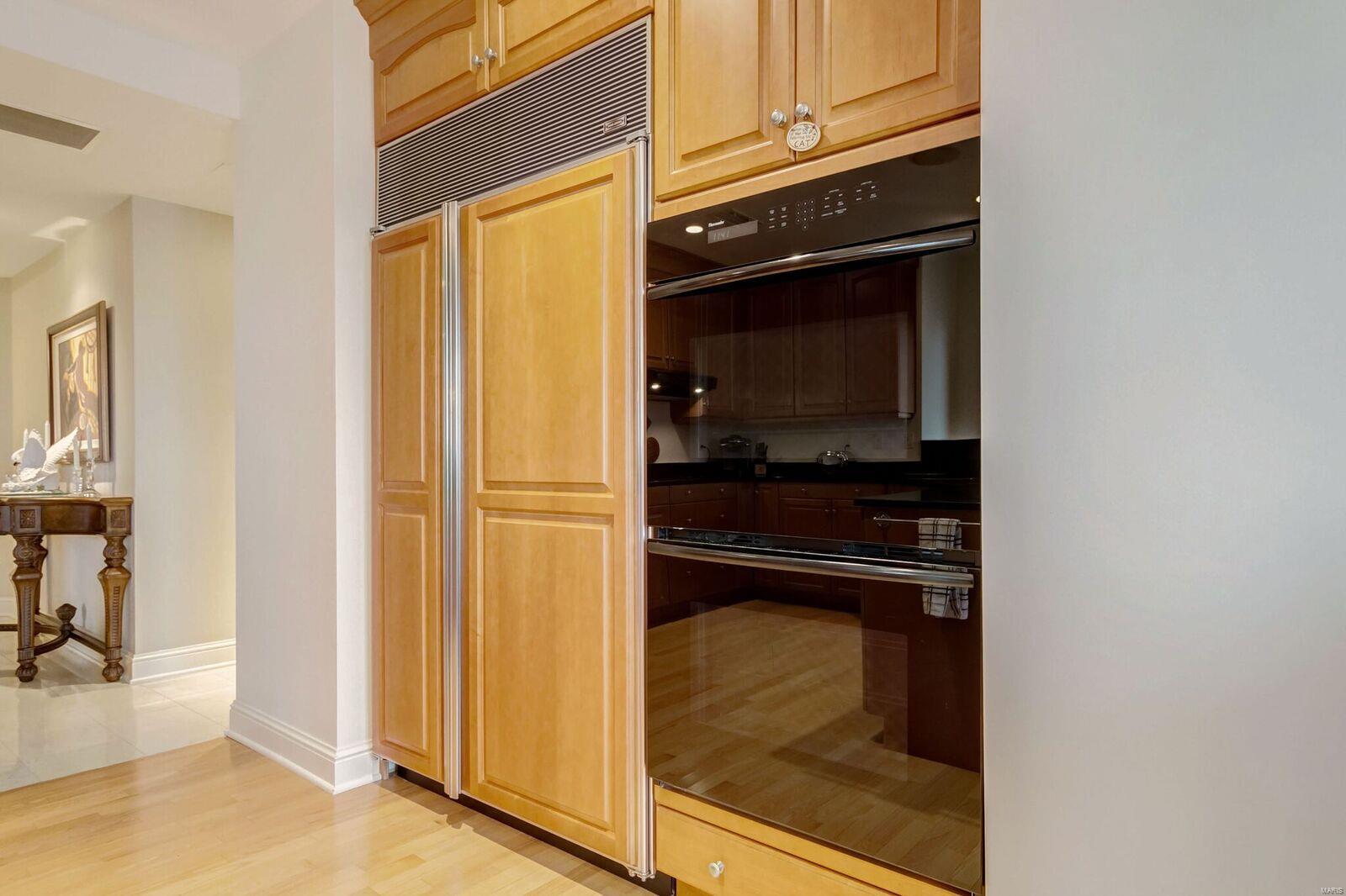 Plaza In Clayton A Condo The - Residential