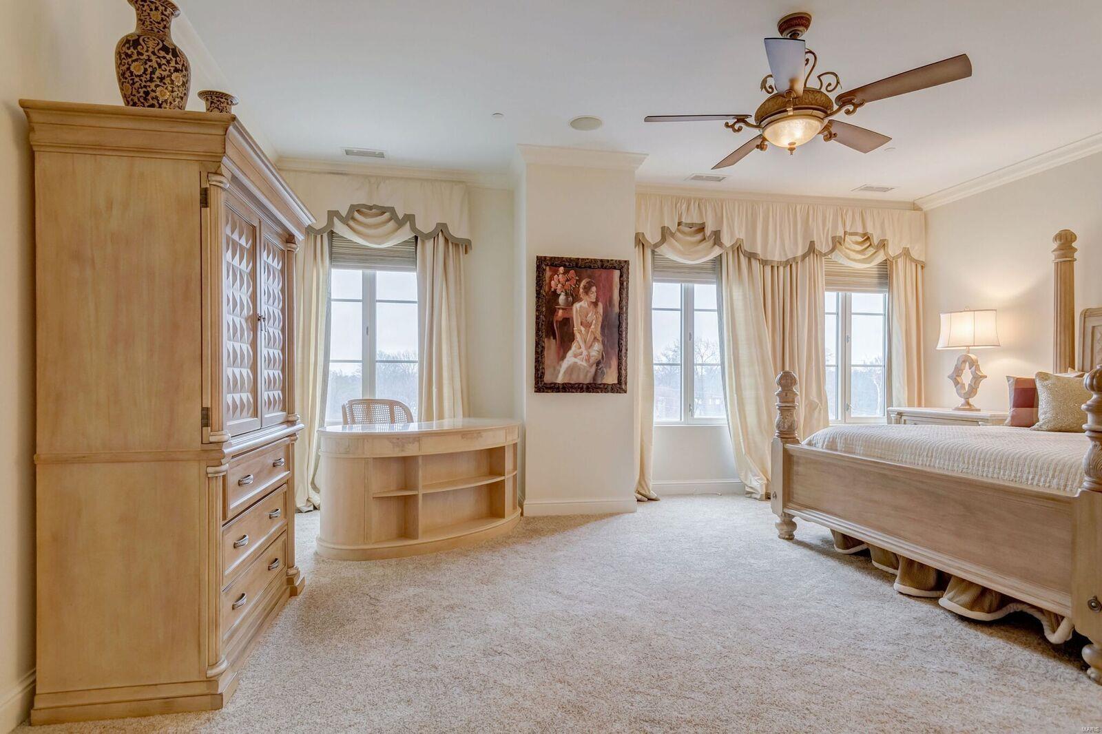 Plaza In Clayton A Condo The - Residential