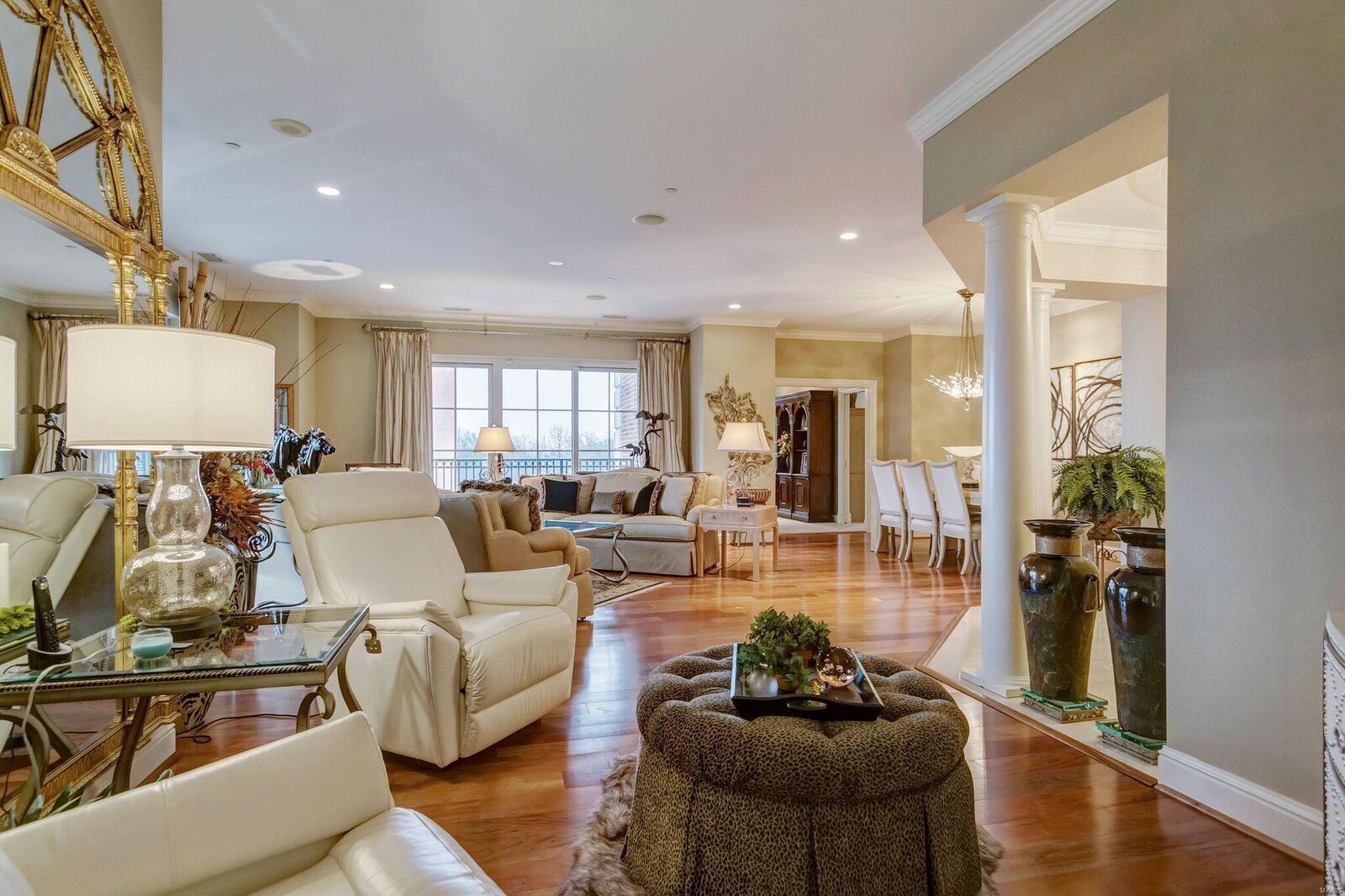 Plaza In Clayton A Condo The - Residential