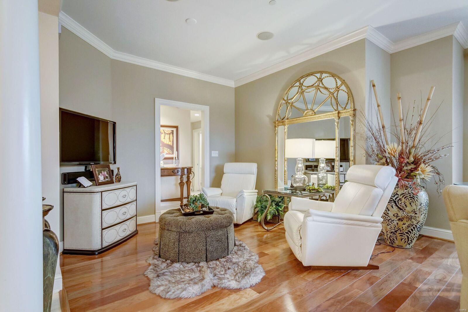 Plaza In Clayton A Condo The - Residential