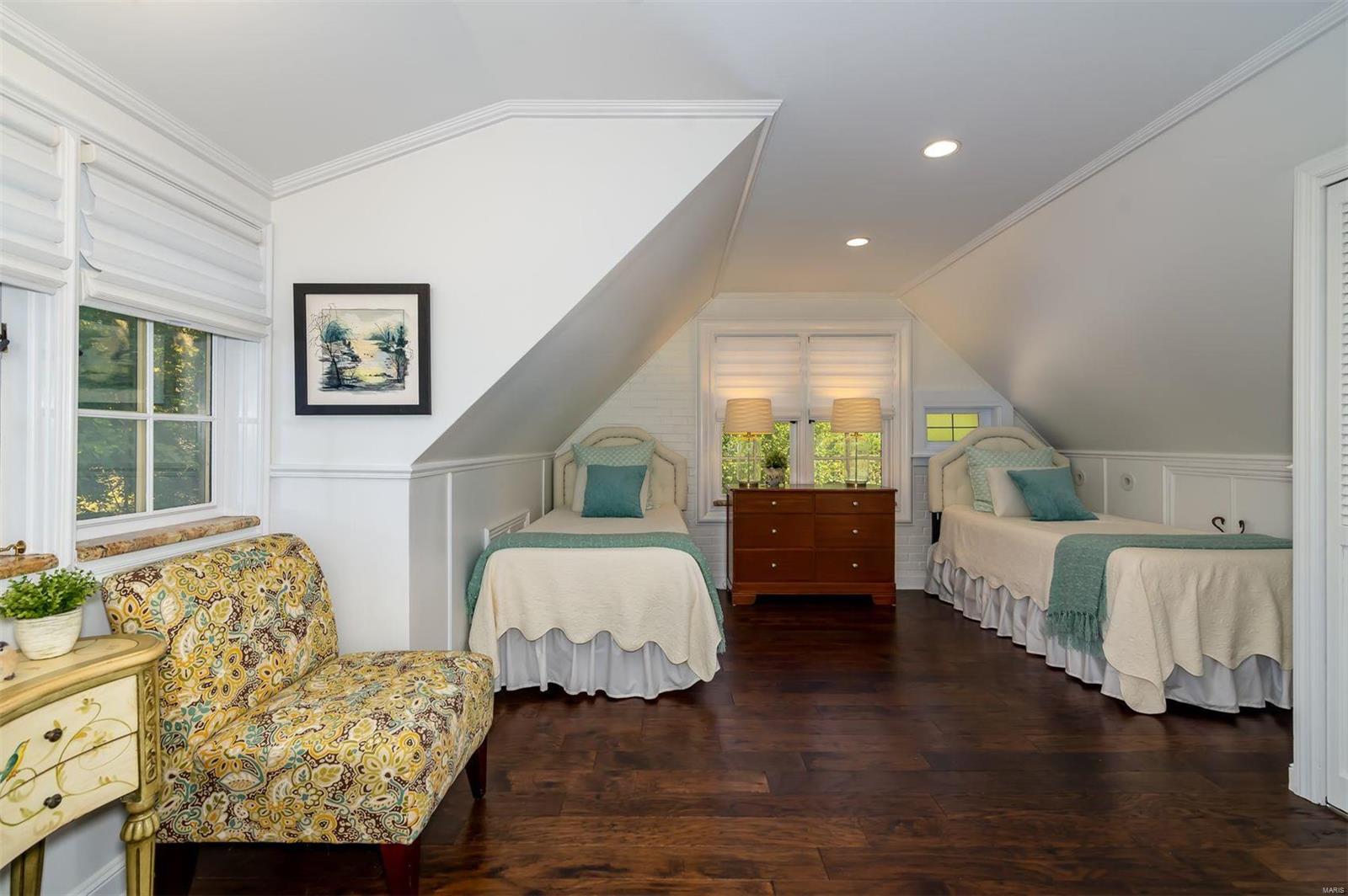 La Hacienda - Residential