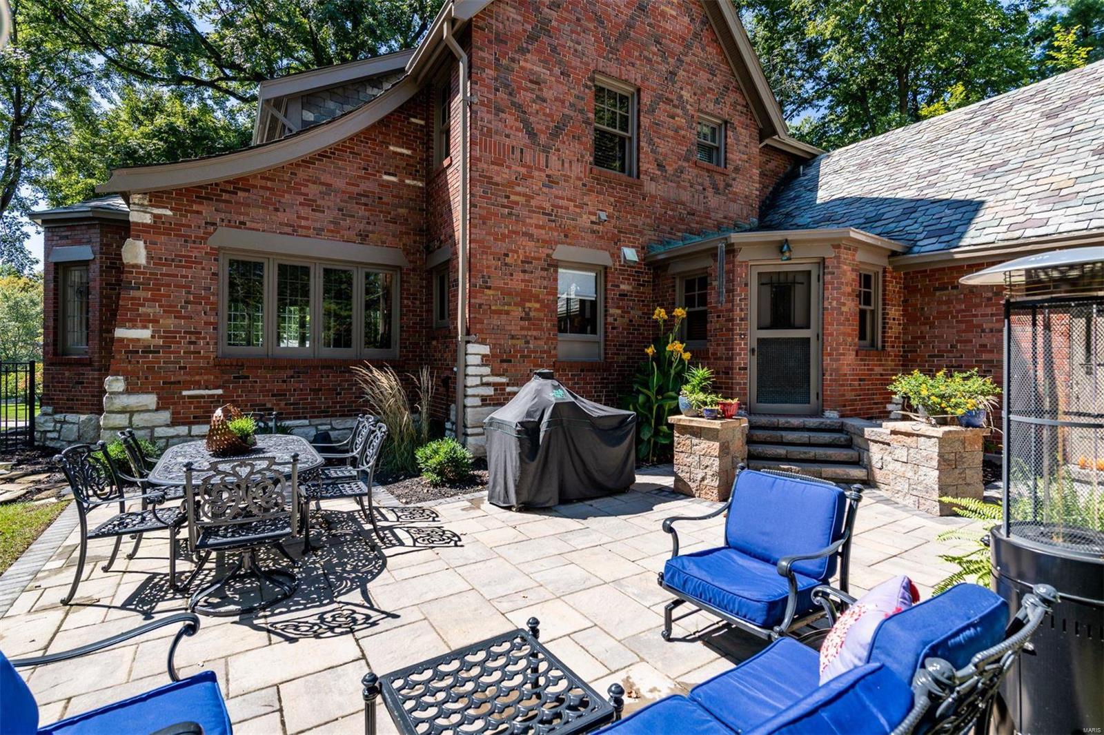 La Hacienda - Residential