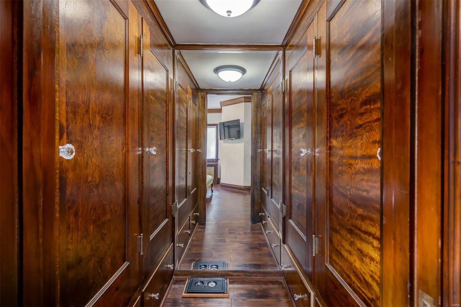 La Hacienda - Residential