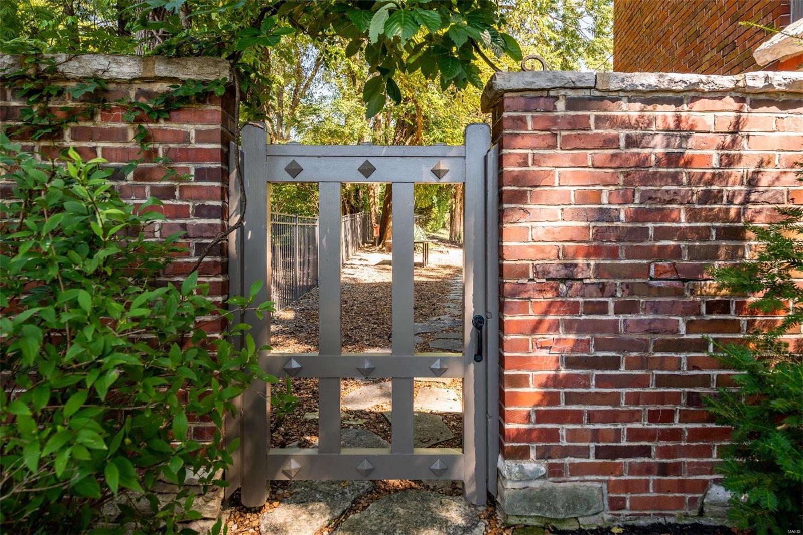 La Hacienda - Residential