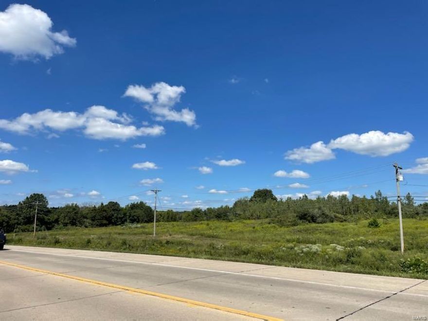 One time showing Location: Hwy/Interstate Frntg