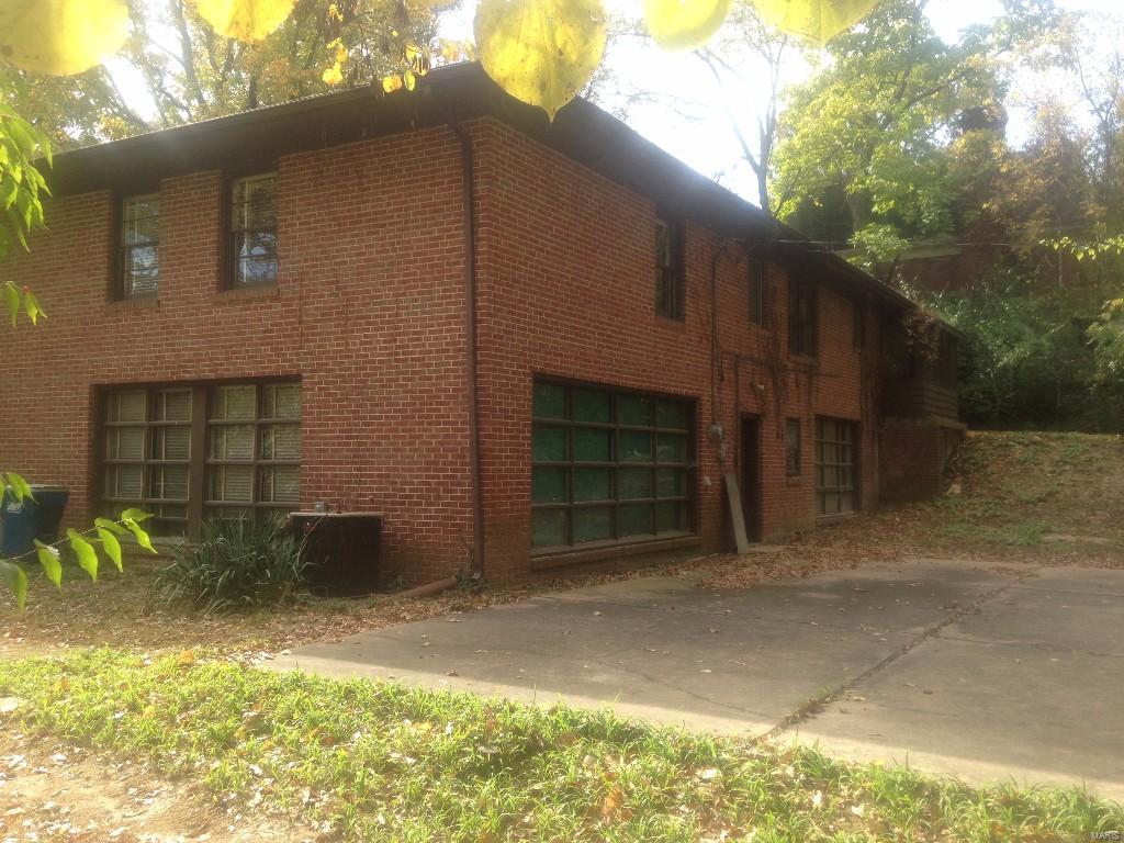 colonial hills parkway - Residential