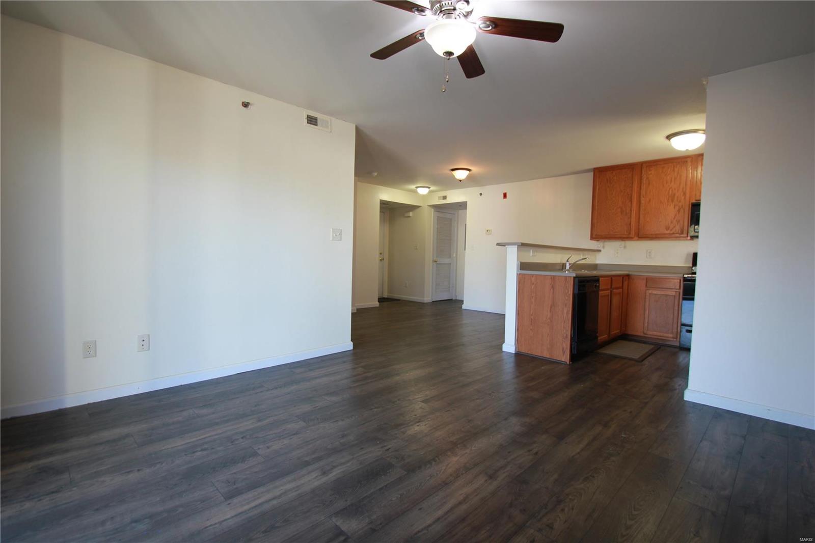 Springhurst Terrace #10 - Residential