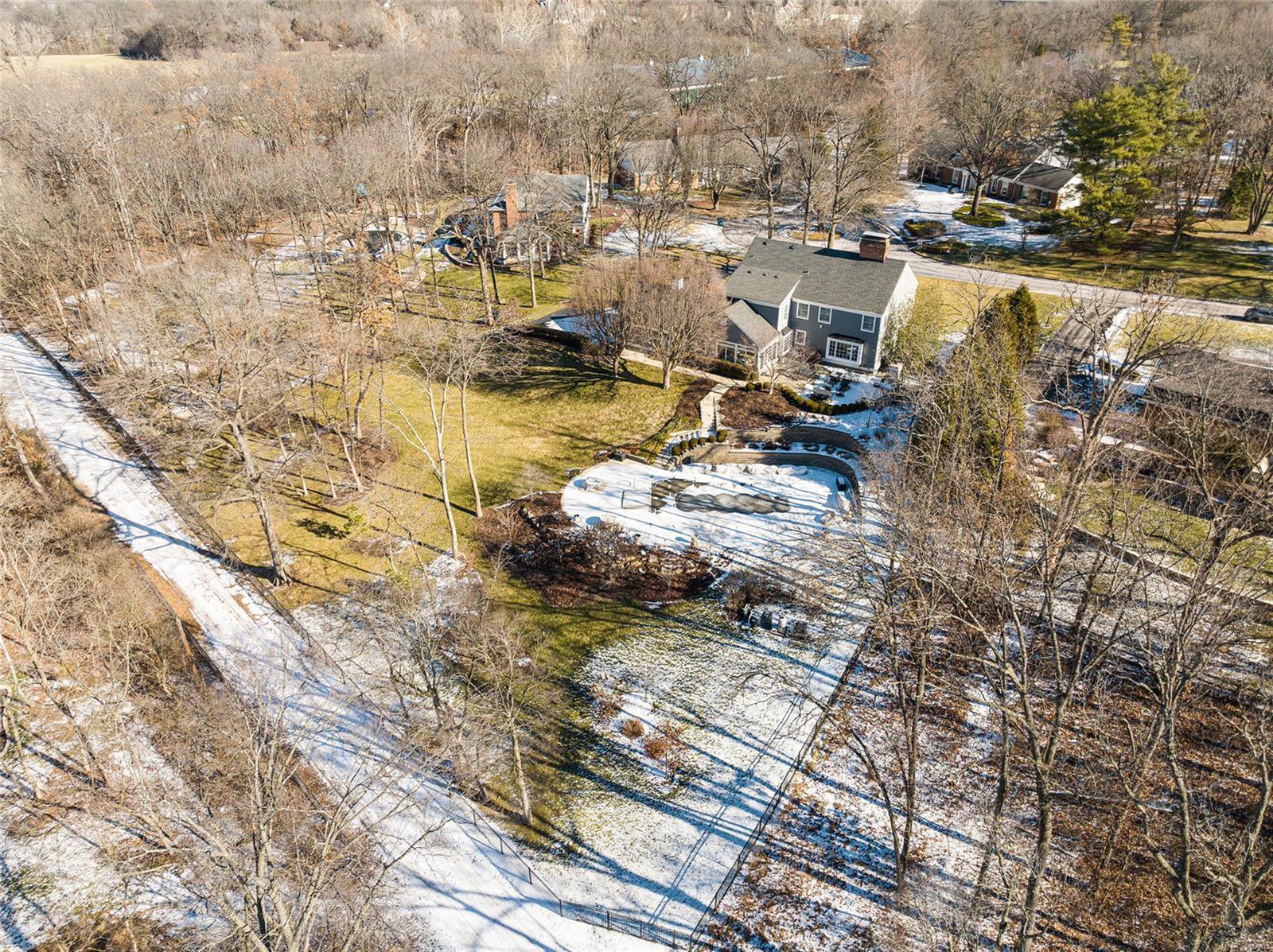 Twin Farms Road - Residential