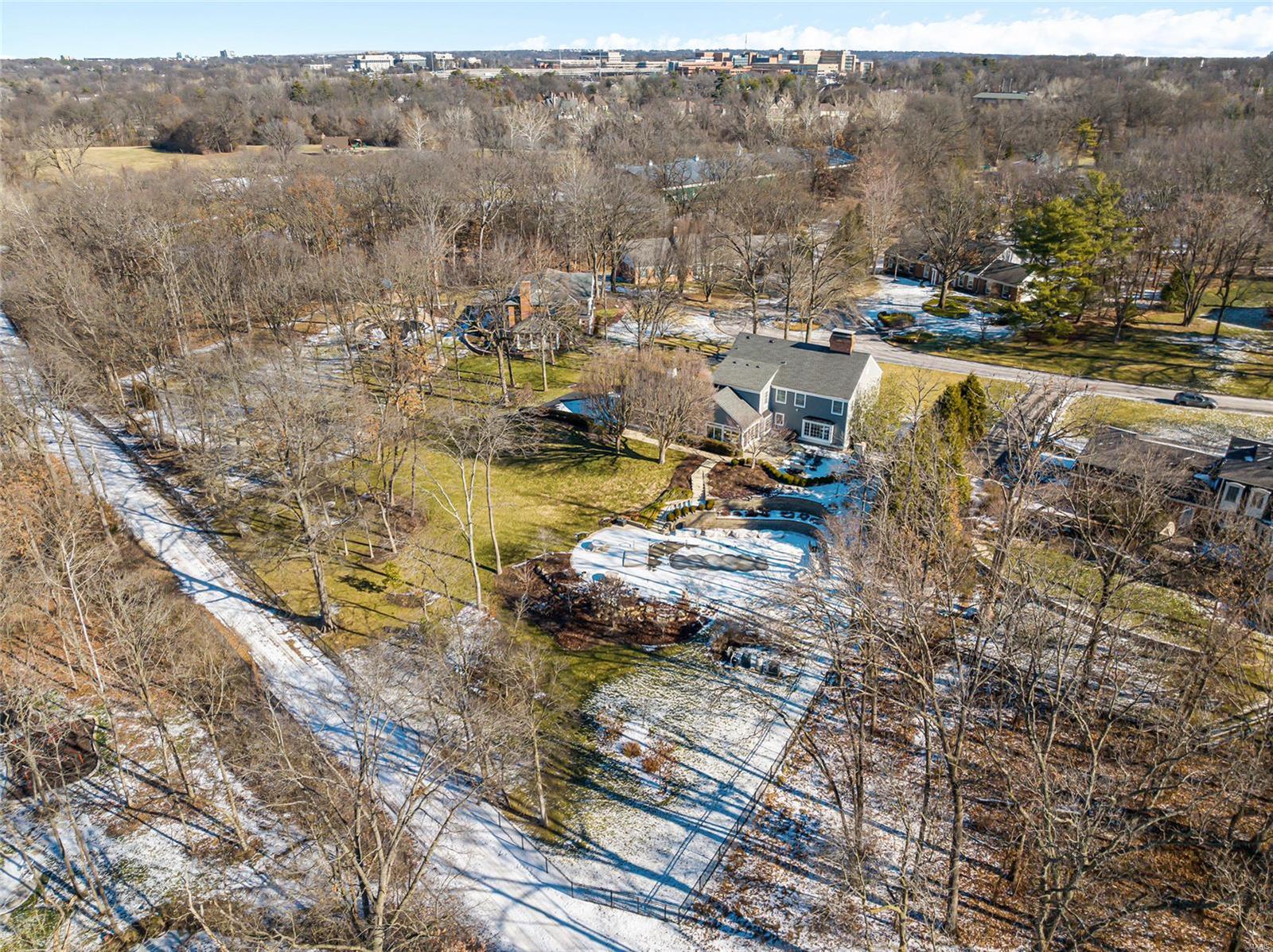 Twin Farms Road - Residential