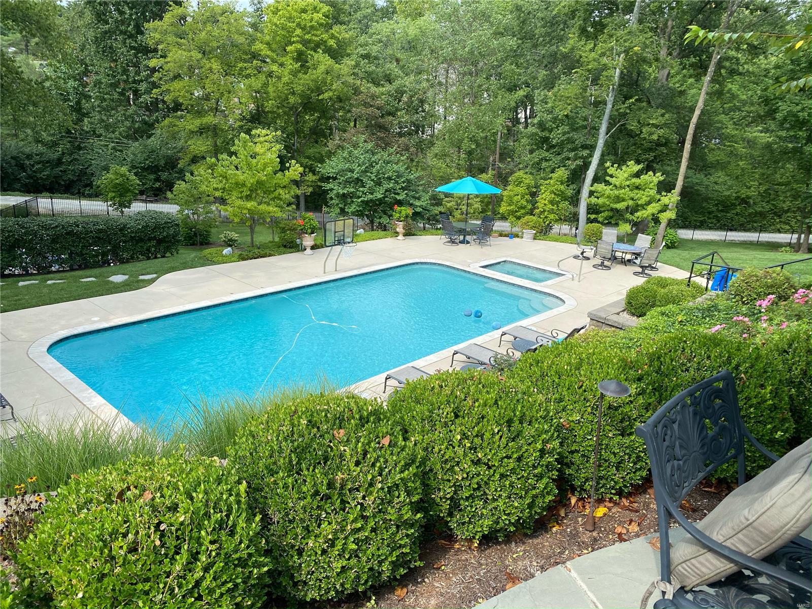 Twin Farms Road - Residential