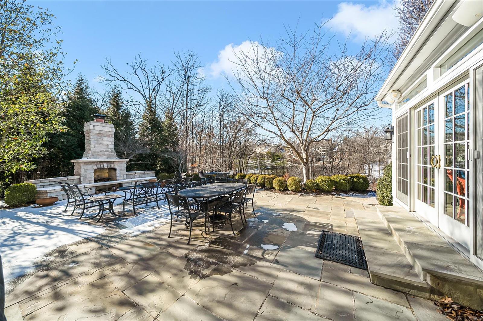 Twin Farms Road - Residential