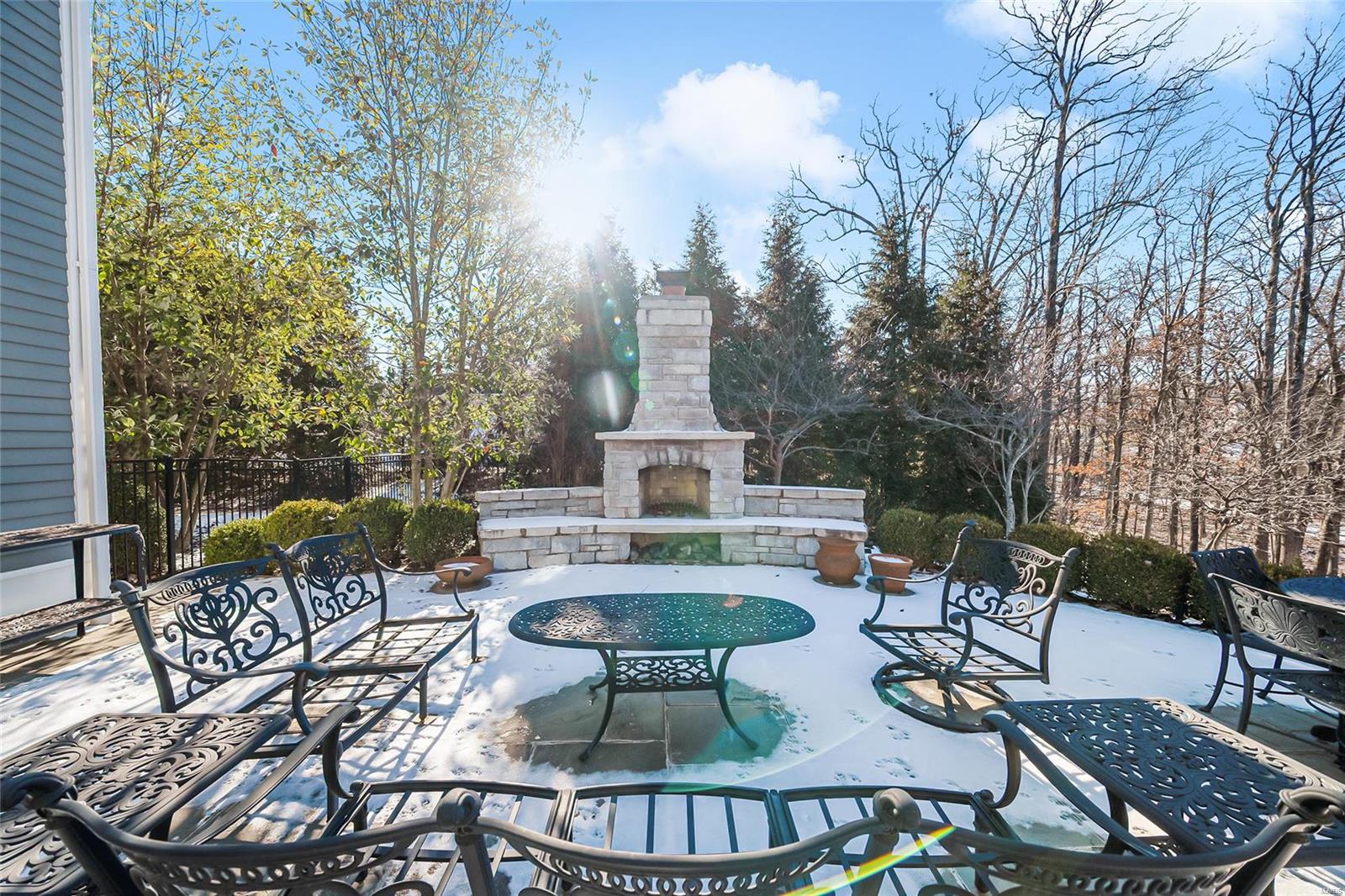 Twin Farms Road - Residential