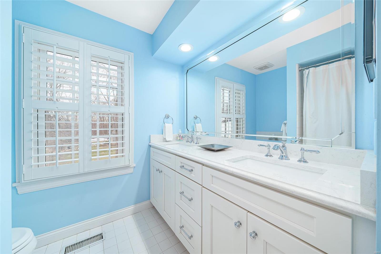 Twin Farms Road - Residential