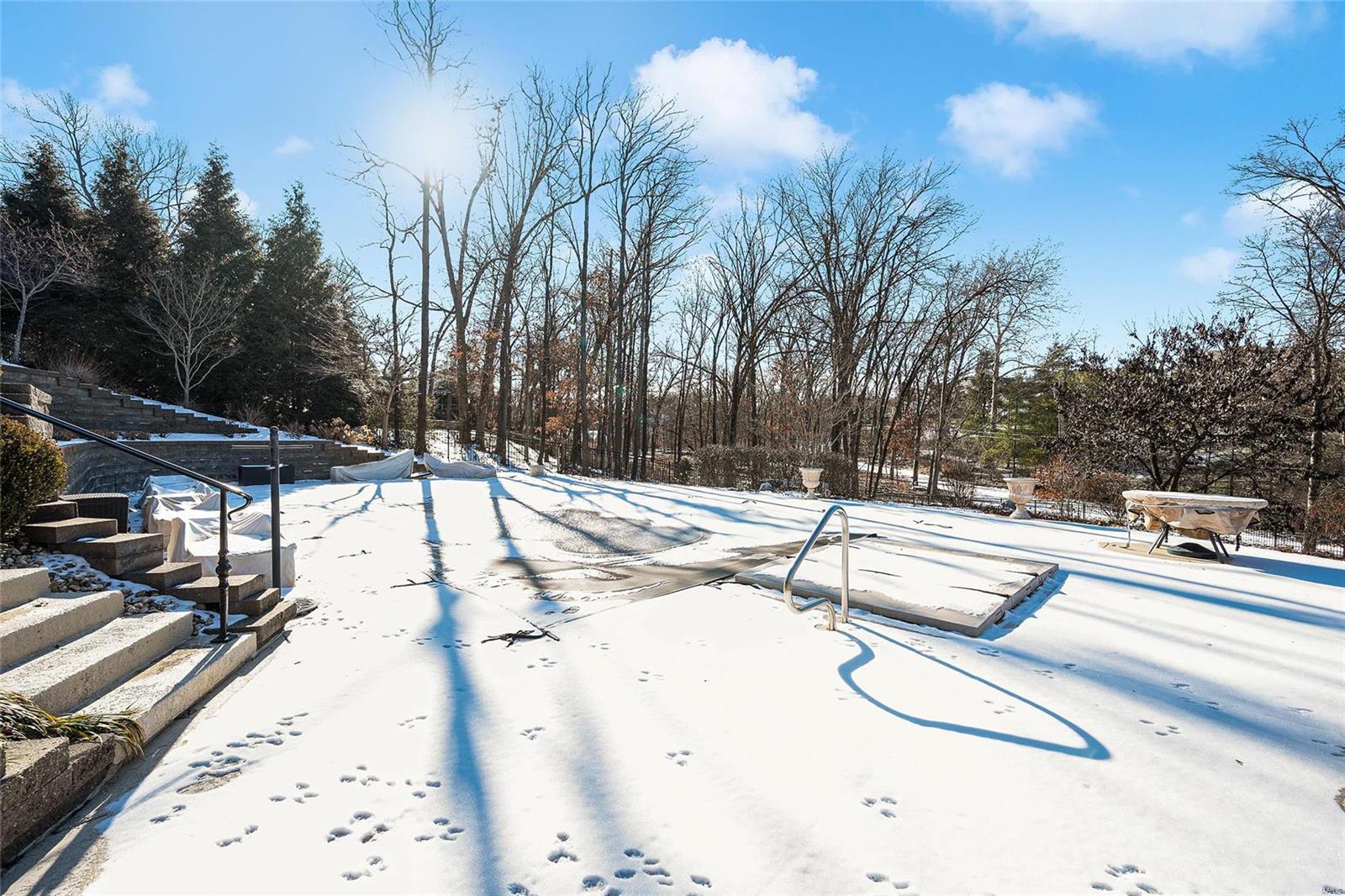 Twin Farms Road - Residential