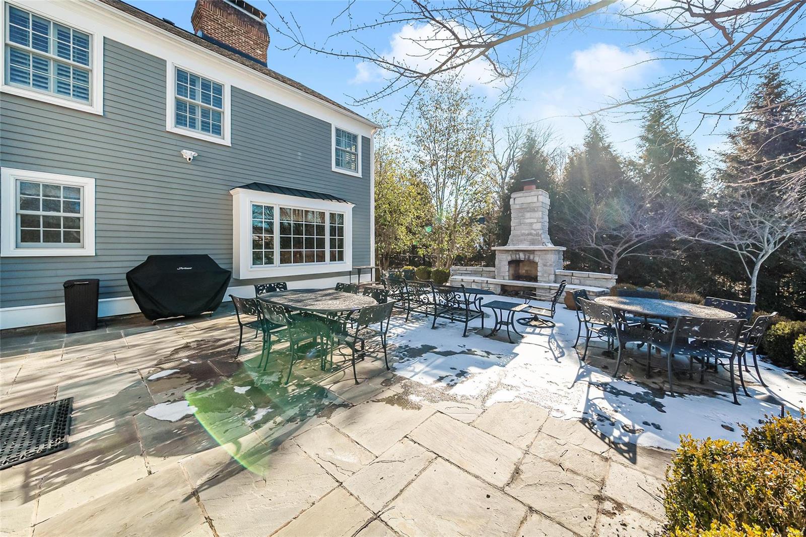 Twin Farms Road - Residential