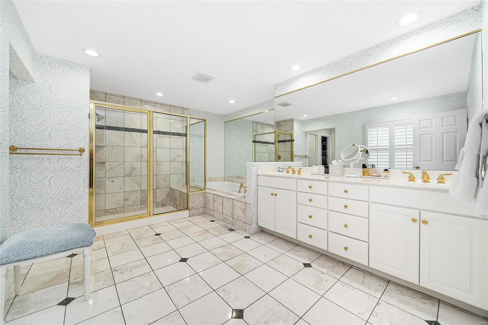 Twin Farms Road - Residential