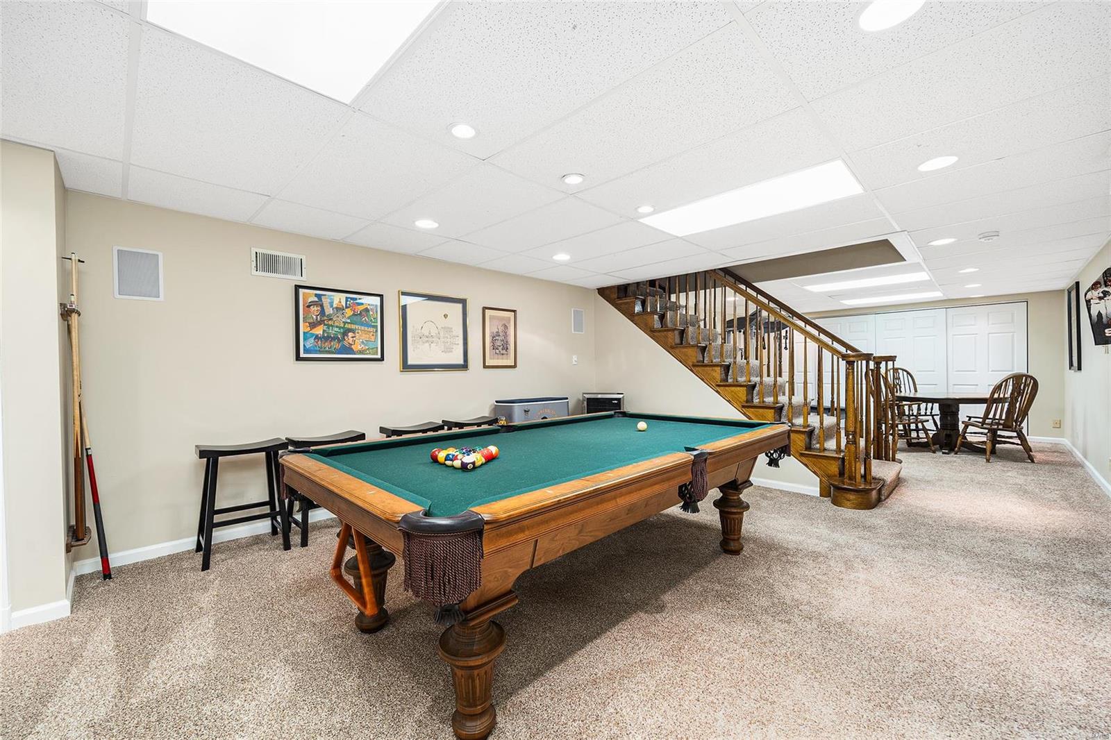 Twin Farms Road - Residential