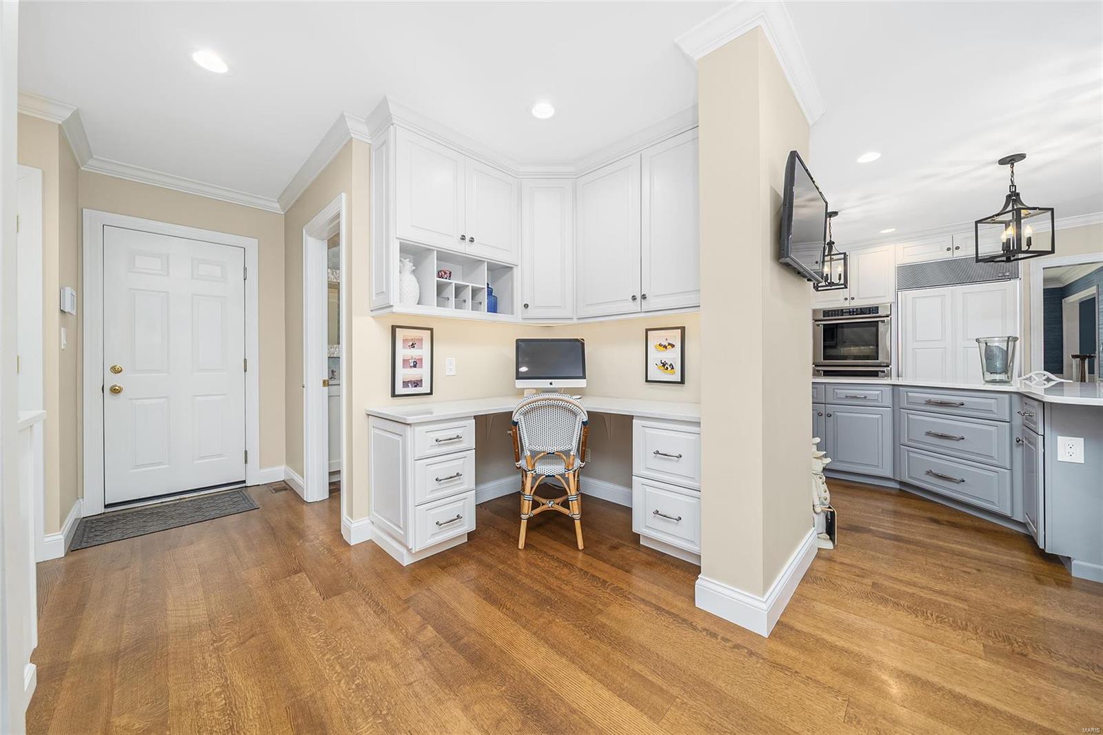 Twin Farms Road - Residential