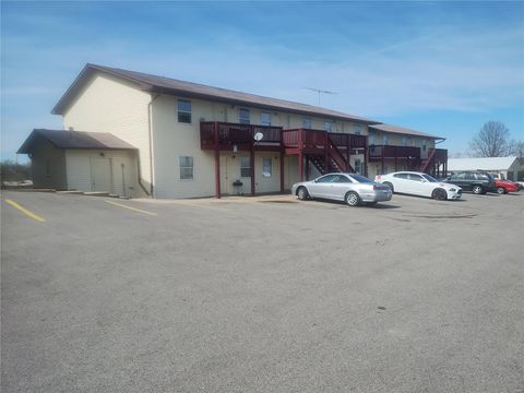 1505 N Commercial Avenue 1505 St Clair MO 63077
