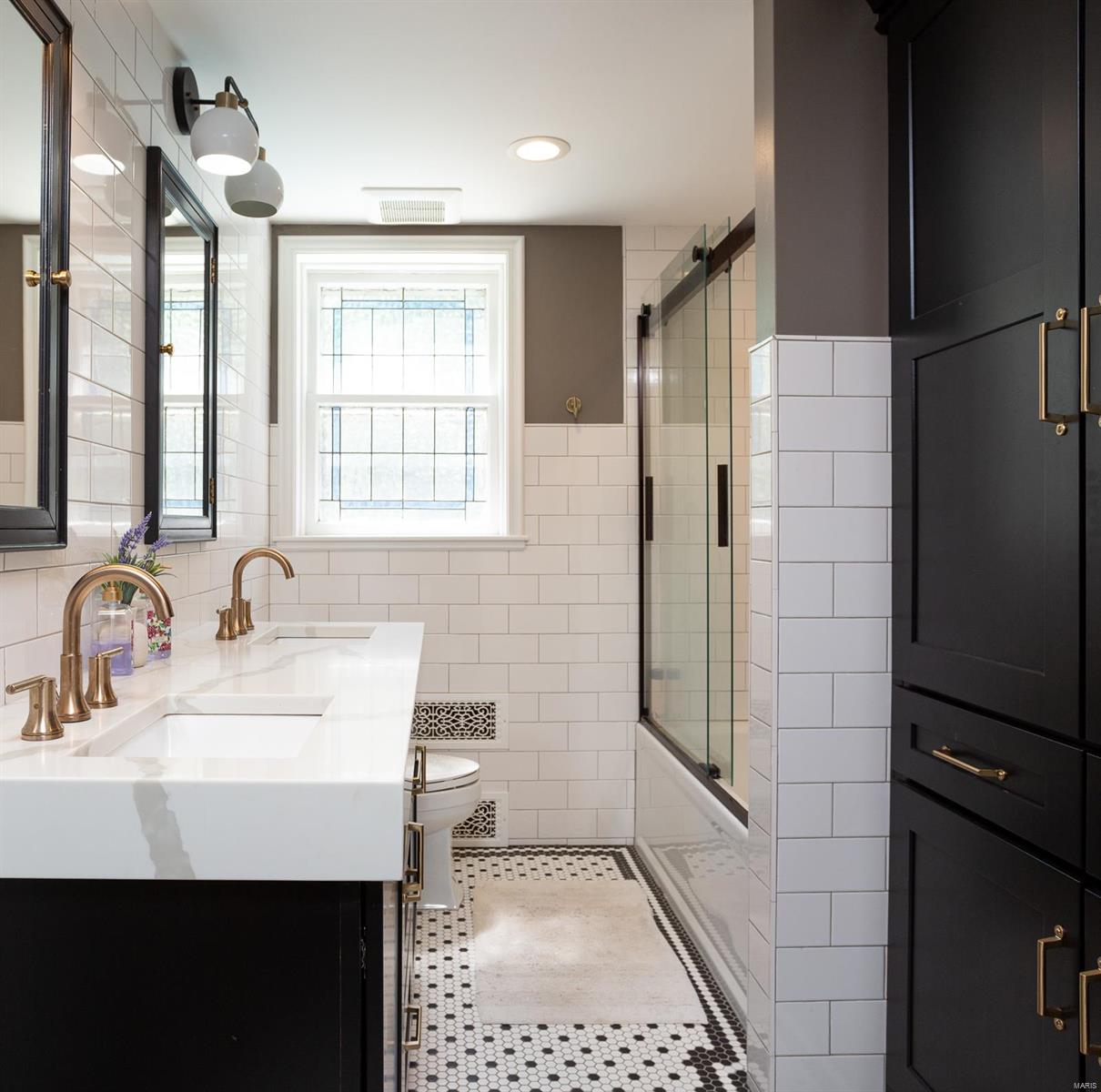 Old Westbury - Residential